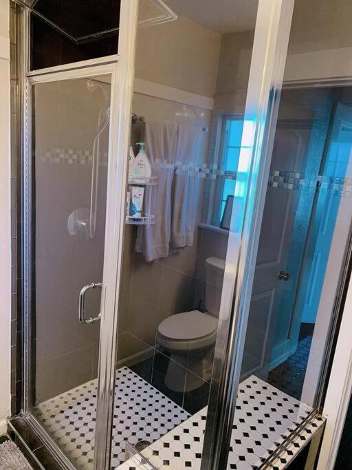 Вилла Hollywood House With Parking - Walk To Attractions Лос-Анджелес Экстерьер фото