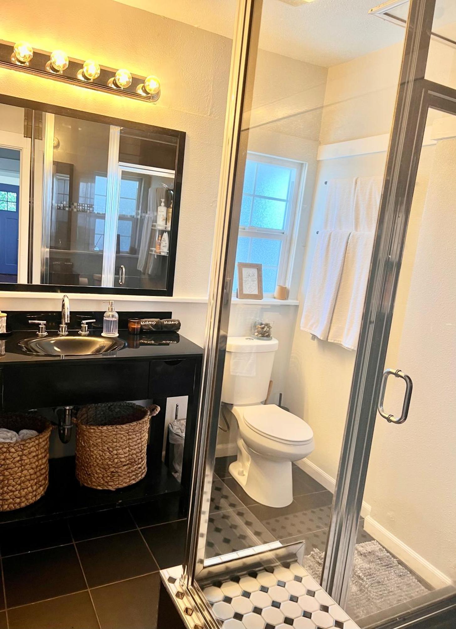 Вилла Hollywood House With Parking - Walk To Attractions Лос-Анджелес Экстерьер фото